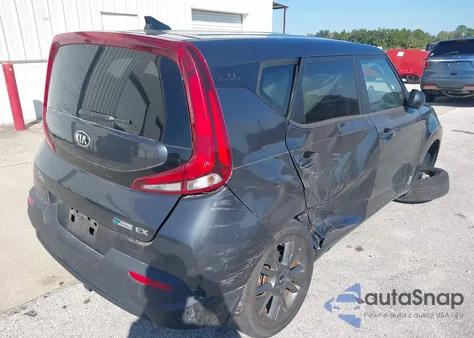 2021 Kia Soul Ex z USA, uszkodzony, nr VIN KNDJ33AU6M7737134